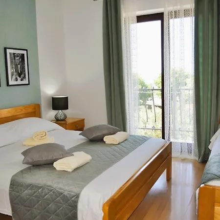 With A Parking Space Sveti Petar, Biograd - 25221 Vendégház 3*